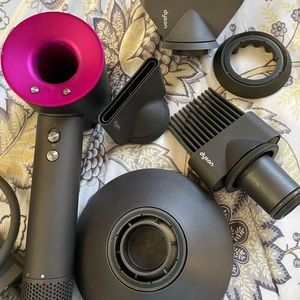 Dyson hair dryer with all accessories